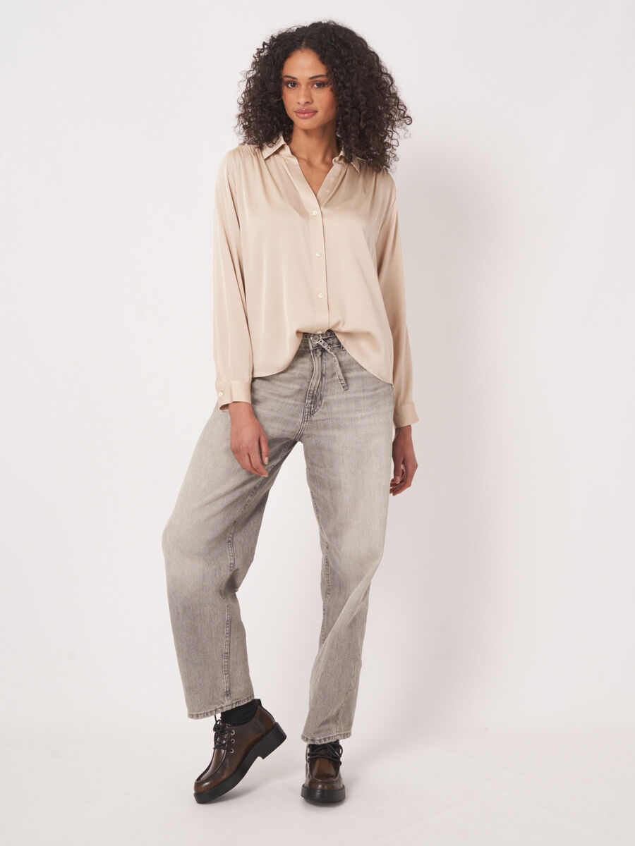 Stretch-Seidenbluse mit Knopfleiste image number 1