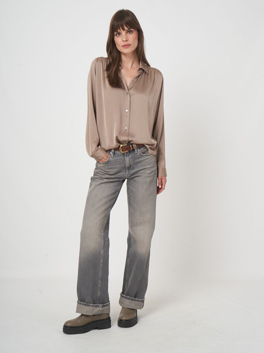 Zijden blouse met losse pasvorm image number 5