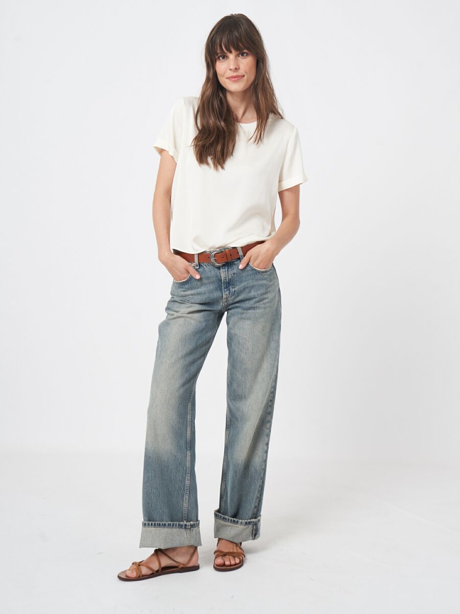 Silk T-shirt with rolled up sleeves image number 0