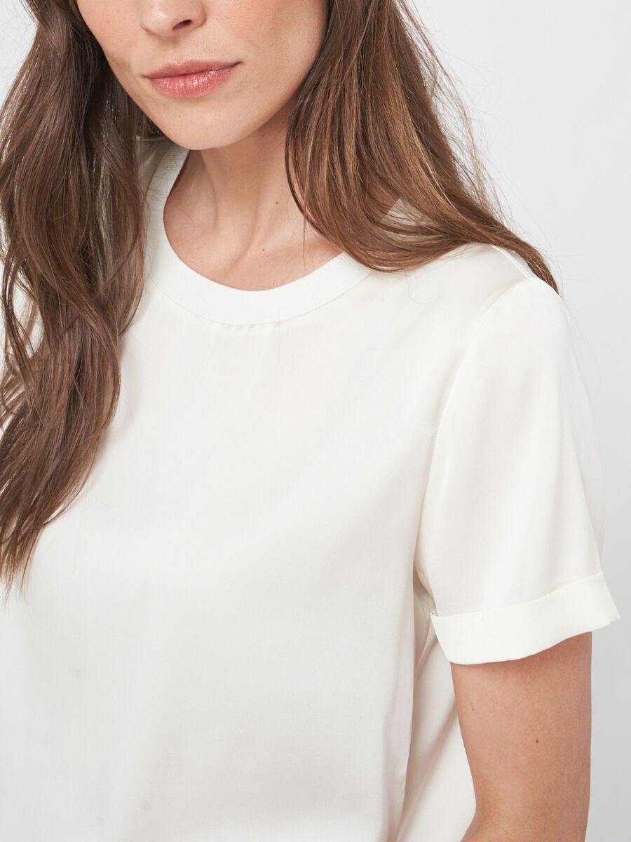 Women&rsquo;s stretch silk top with rolled sleeves | repeat image number 3