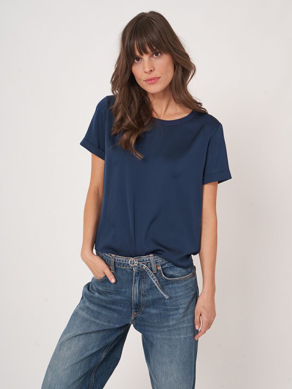 Women&rsquo;s stretch silk top with rolled sleeves | repeat image number 0