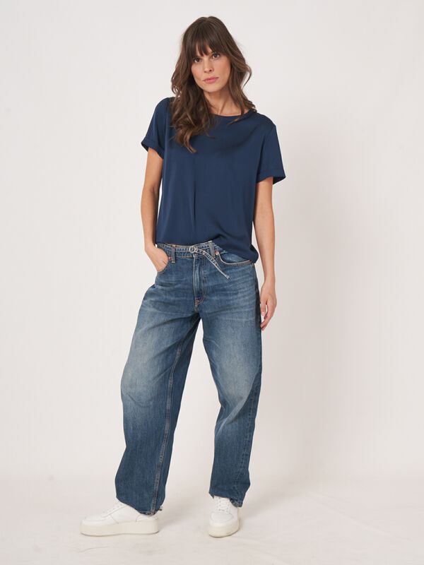 Women&rsquo;s stretch silk top with rolled sleeves | repeat image number 3