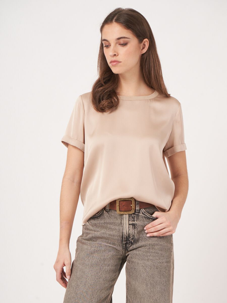Silk T-shirt with rolled up sleeves image number 0