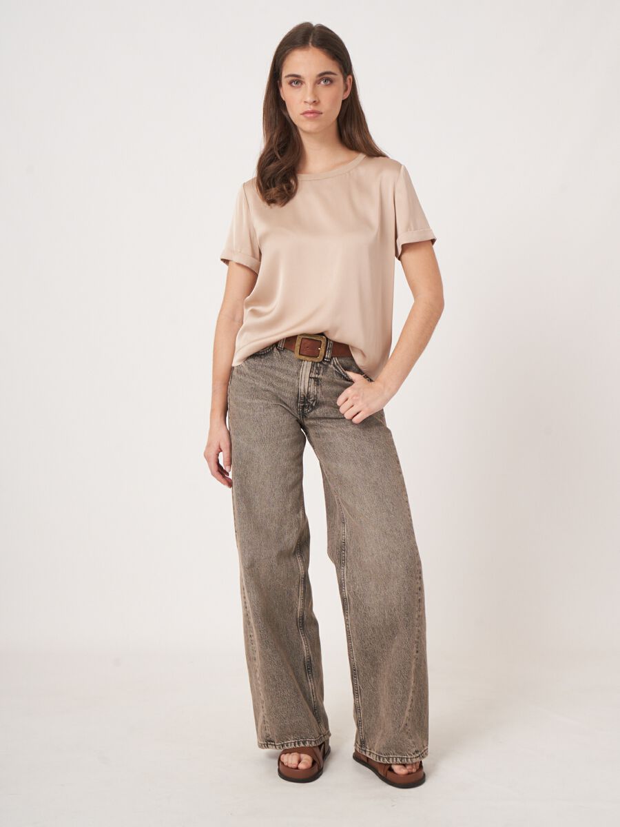 Zijden T-shirt met opgerolde mouwen image number 4