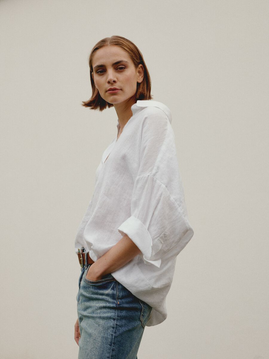 Oversized linen blouse with polo neck image number 3
