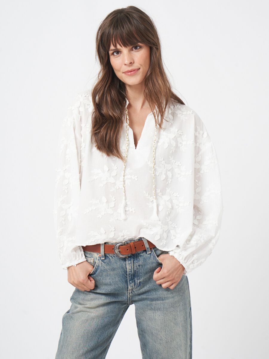 Bluse mit bestickten Blumen image number 4