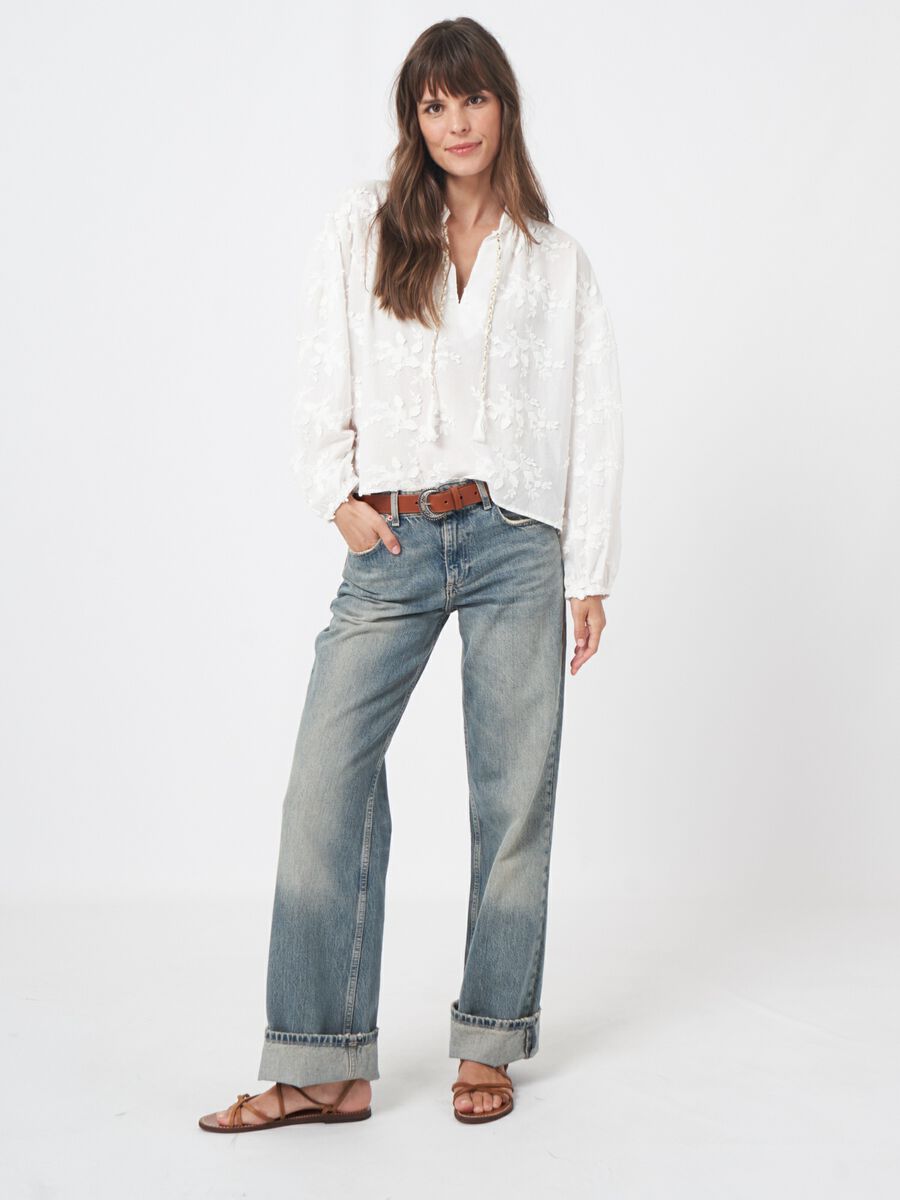 Bluse mit bestickten Blumen image number 6