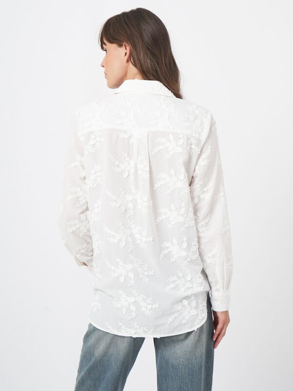 Cotton shirt with embroidered flowers image number 3