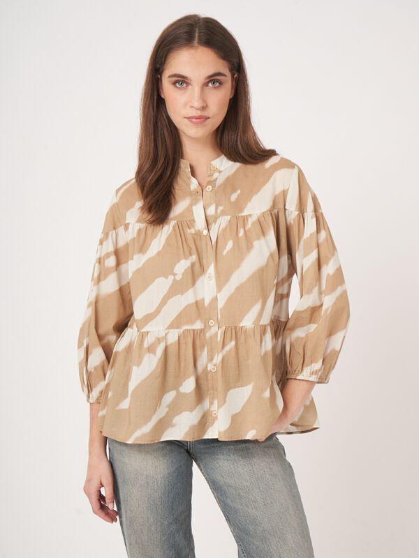 Chemise imprim&eacute;e &agrave; volants avec image number 1