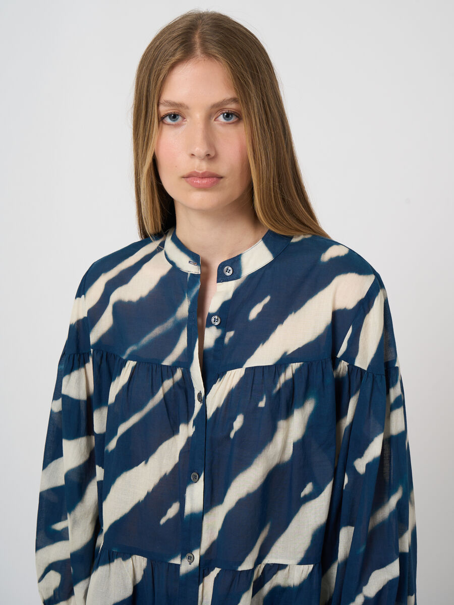 Chemise imprim&eacute;e &agrave; volants avec image number 2