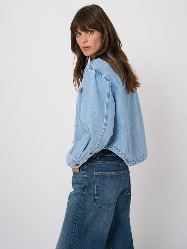 Women&rsquo;s denim cotton shirt jacket | repeat image number 2