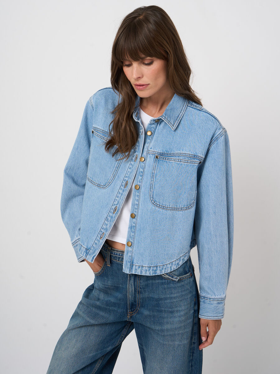 Women&rsquo;s denim cotton shirt jacket | repeat image number 6