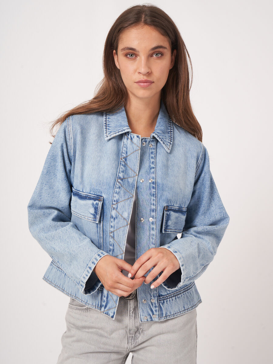 Denim jasje met oversized zakken image number 2