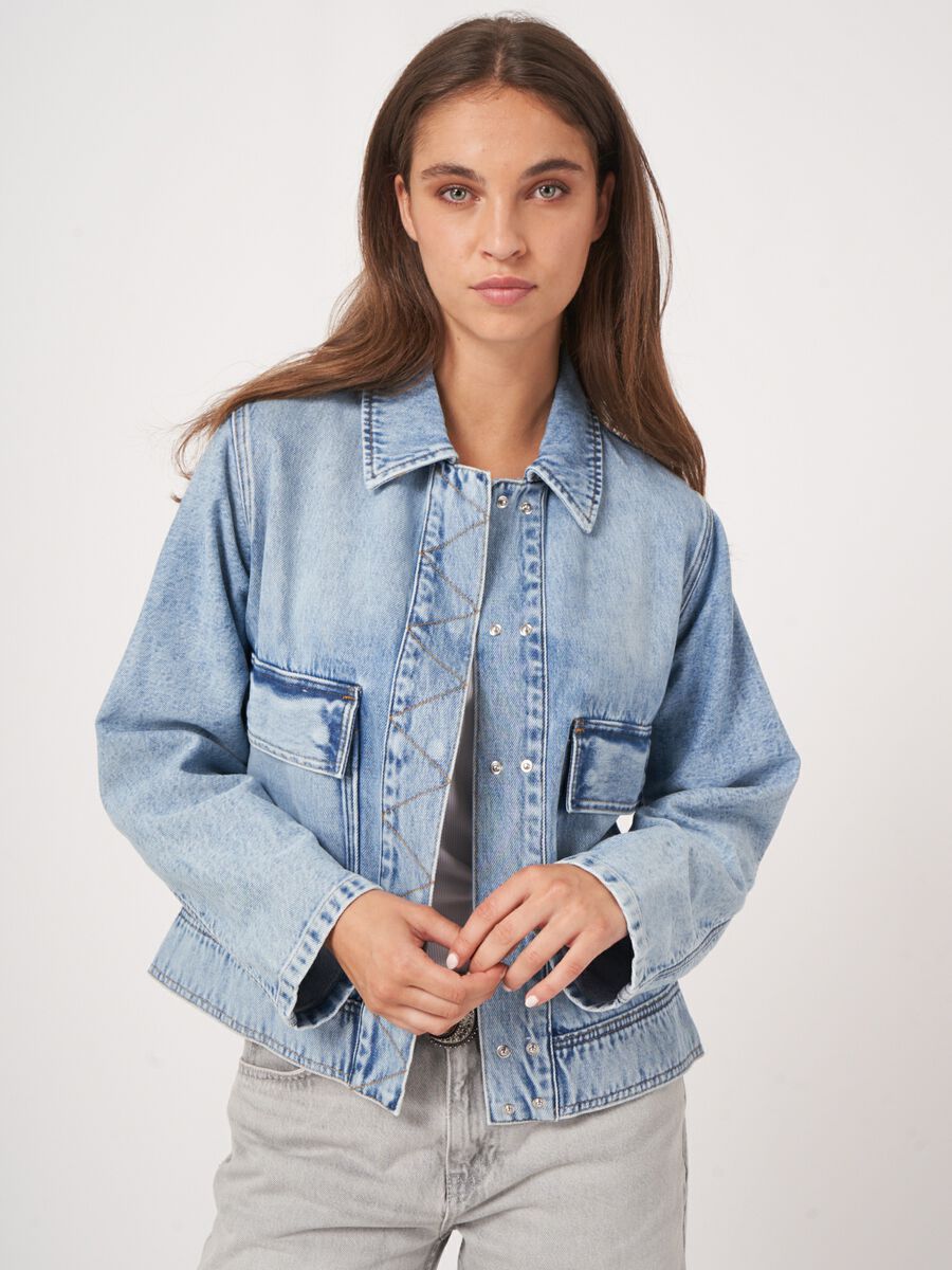 Denim jasje met oversized zakken image number 4