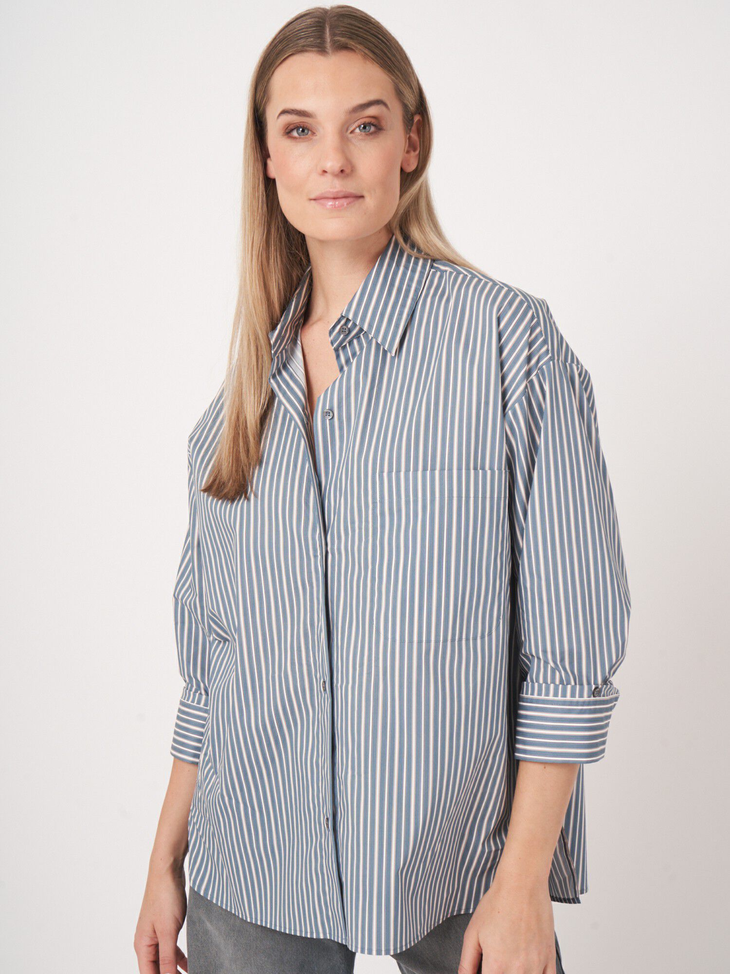 Katoenen shirt met strepen en omgeslagen manchetten afbeelding