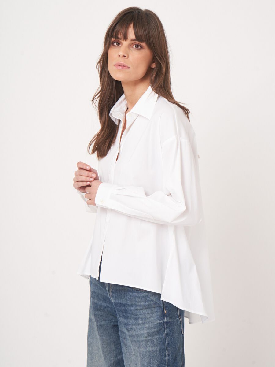 A-line shirt with collar and side slits image number 1