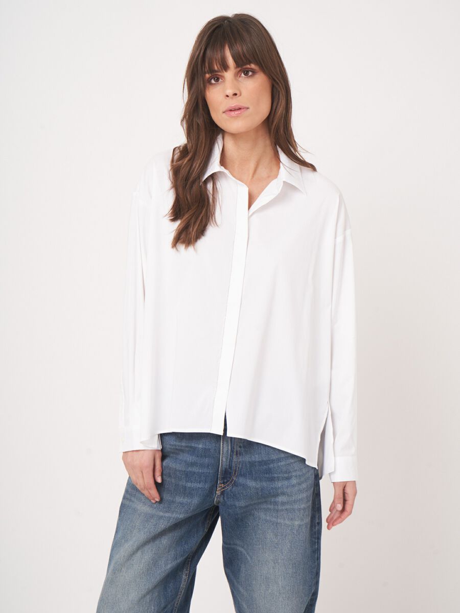 A-line shirt with collar and side slits image number 3