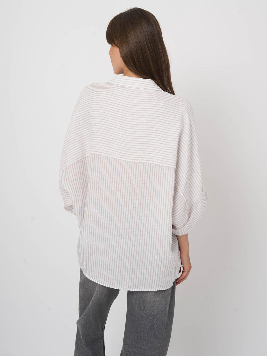 Blouse femme en lin ray&eacute;e &agrave; manches chauve-souris image number 4