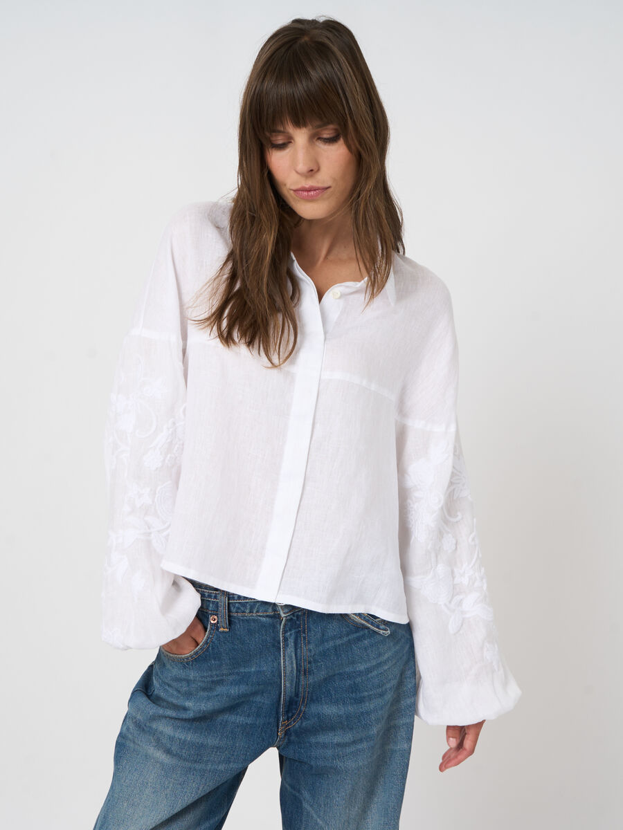 Women's linen blouse with embroidered sleeves | repeat image number 5