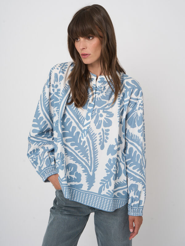 Women&rsquo;s cotton oversized pattern blouse | repeat image number 0