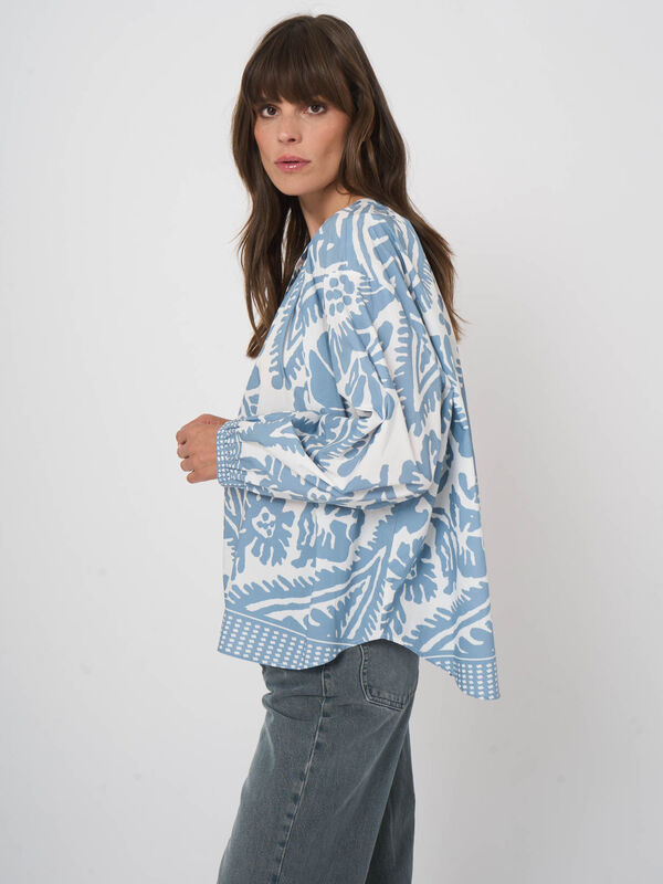 Women&rsquo;s cotton oversized pattern blouse image number 1