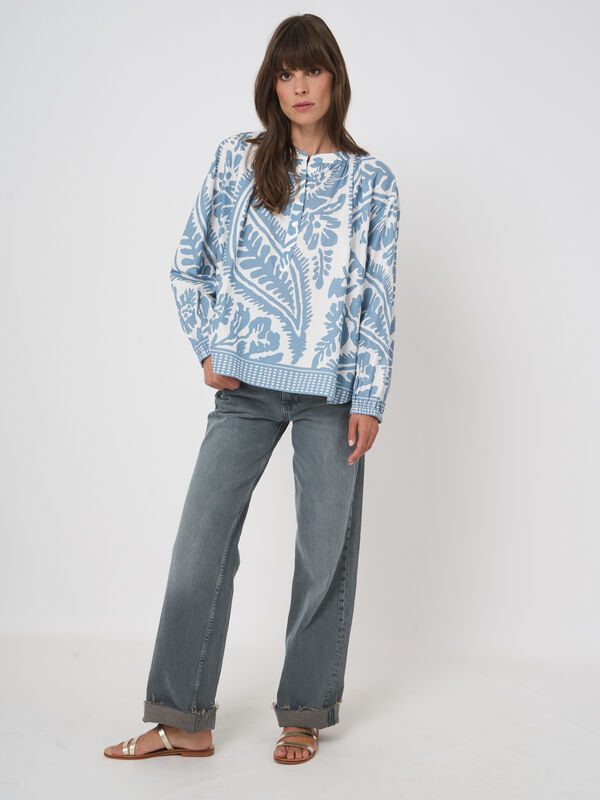 Women&rsquo;s cotton oversized pattern blouse | repeat image number 3