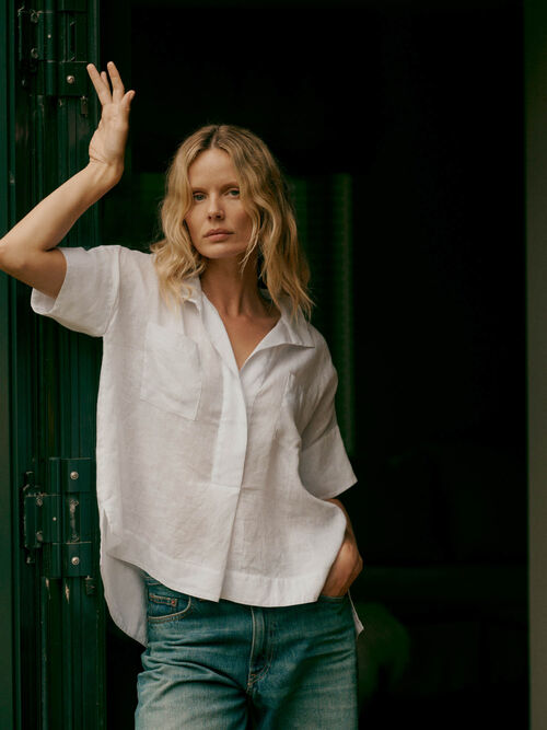 Blouse femme en lin brod&eacute;e, manches chauve-souris