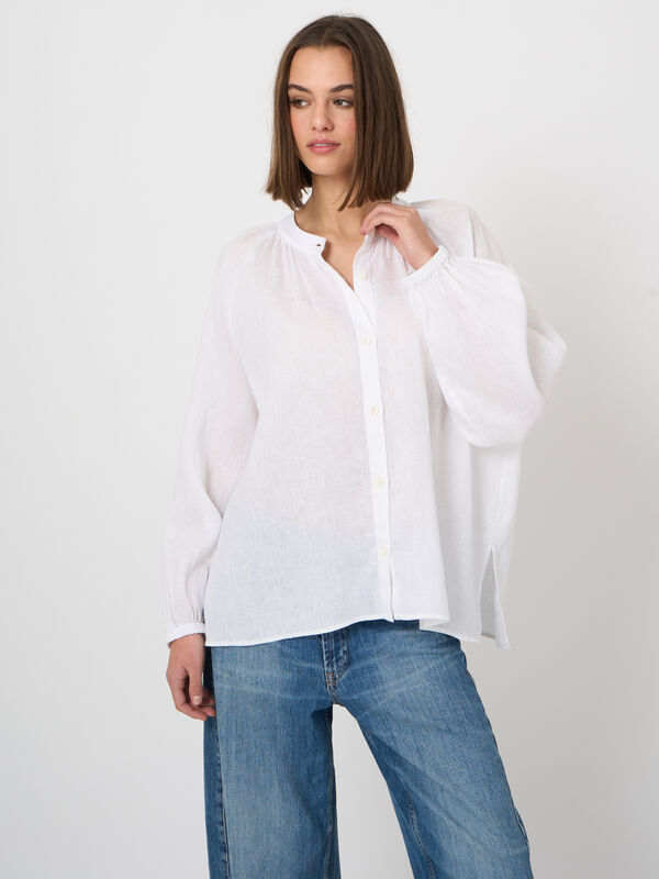 Women&rsquo;s linen blouse with mandarin collar | repeat image number 1