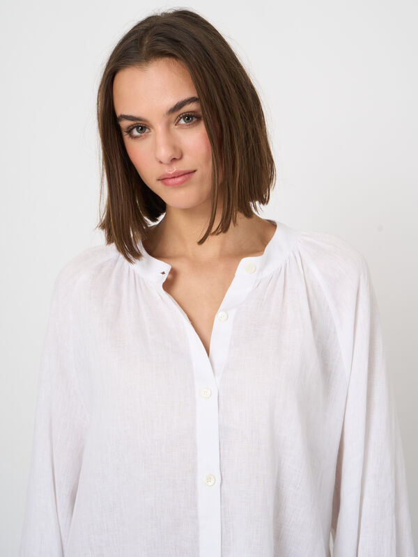 Women&rsquo;s linen blouse with mandarin collar | repeat image number 2