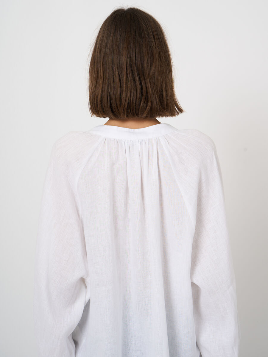 Women&rsquo;s linen blouse with mandarin collar | repeat image number 3