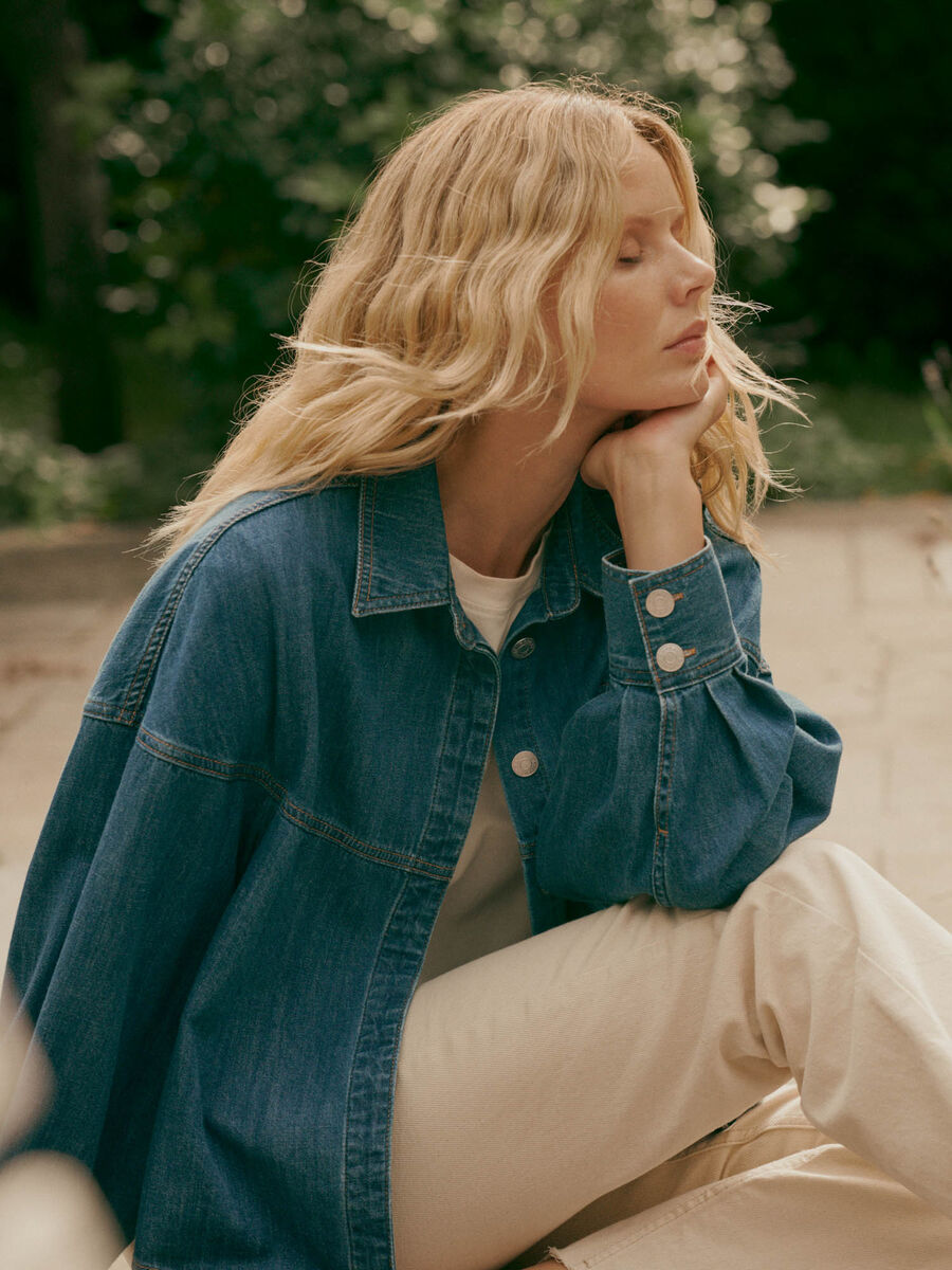 Women&rsquo;s denim blouse with puff sleeves | repeat image number 6