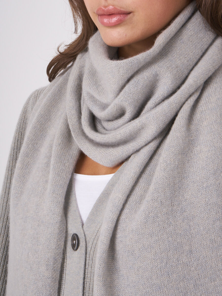 Basic cashmere scarf image number 1