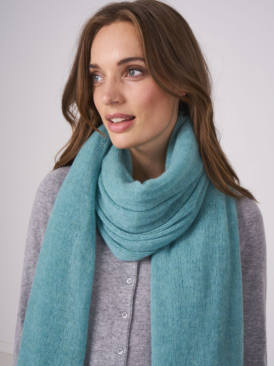 Oversized cashmere scarf image number 2