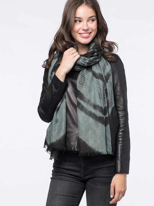 Cashmere blend scarf with color gradient