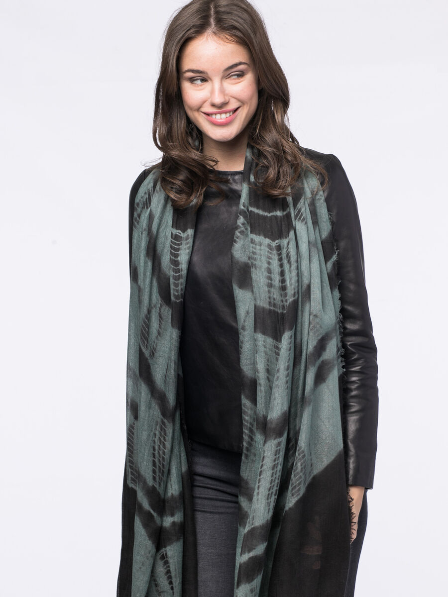 Cashmere blend scarf with color gradient image number 3