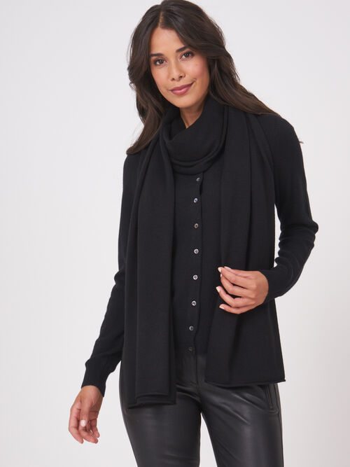 Gro&szlig;er Strickschal aus Merinowolle