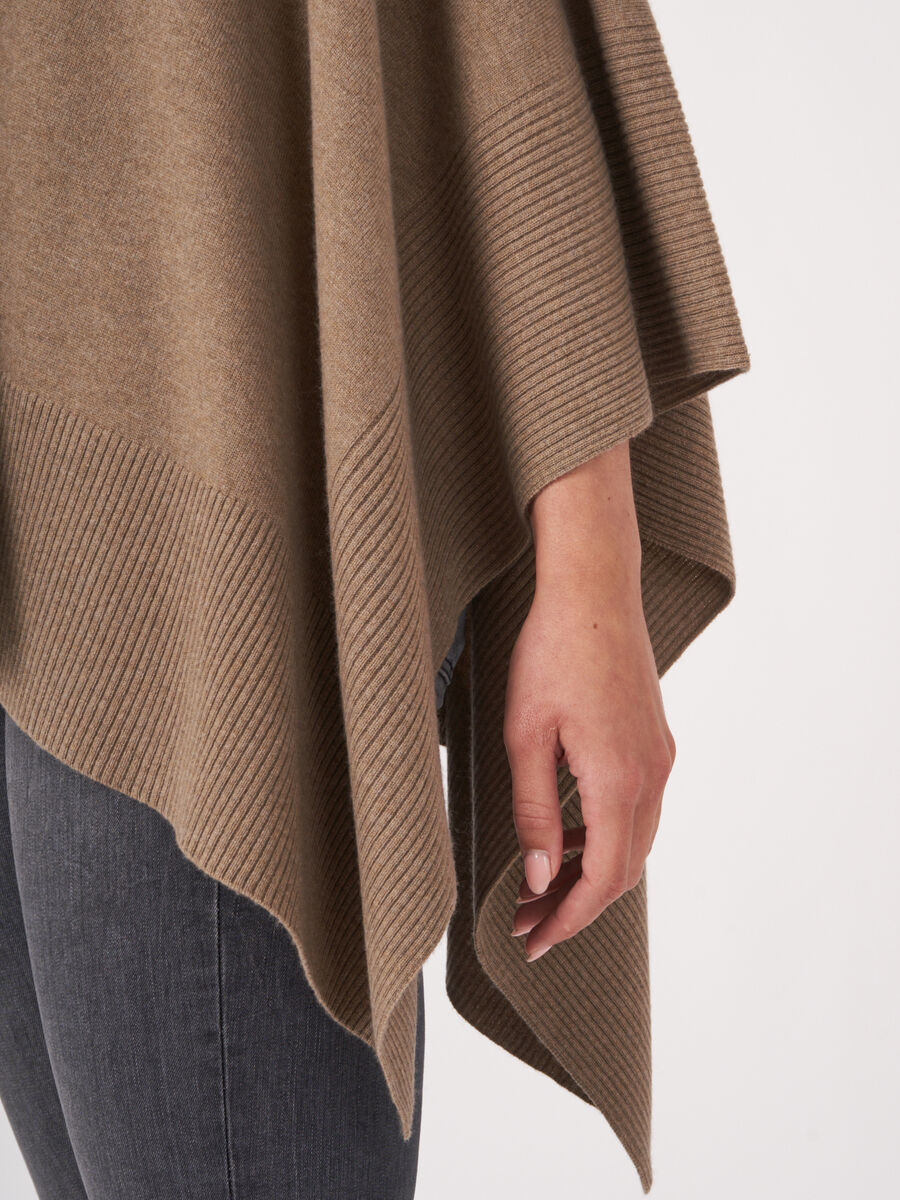 Poncho met deelnaad en geribde zoom image number 3