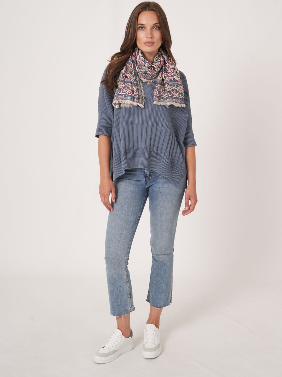 Quadratischer Schal aus Modal-Kaschmir-Mischung mit Blumenprint image number 5