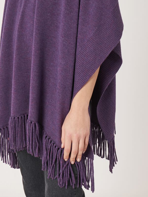 Fringed poncho with knitted zip-up collar image number 4