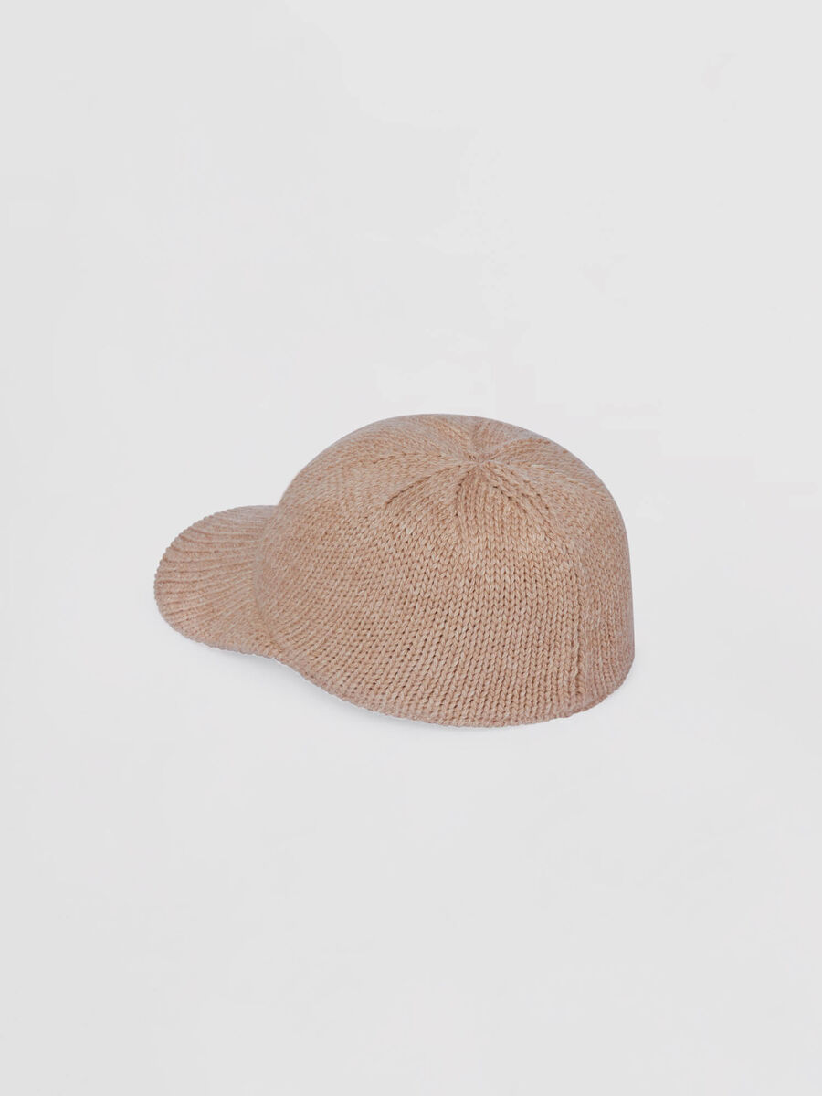 Casquette tricotée repeat — élégance décontractée image number 2