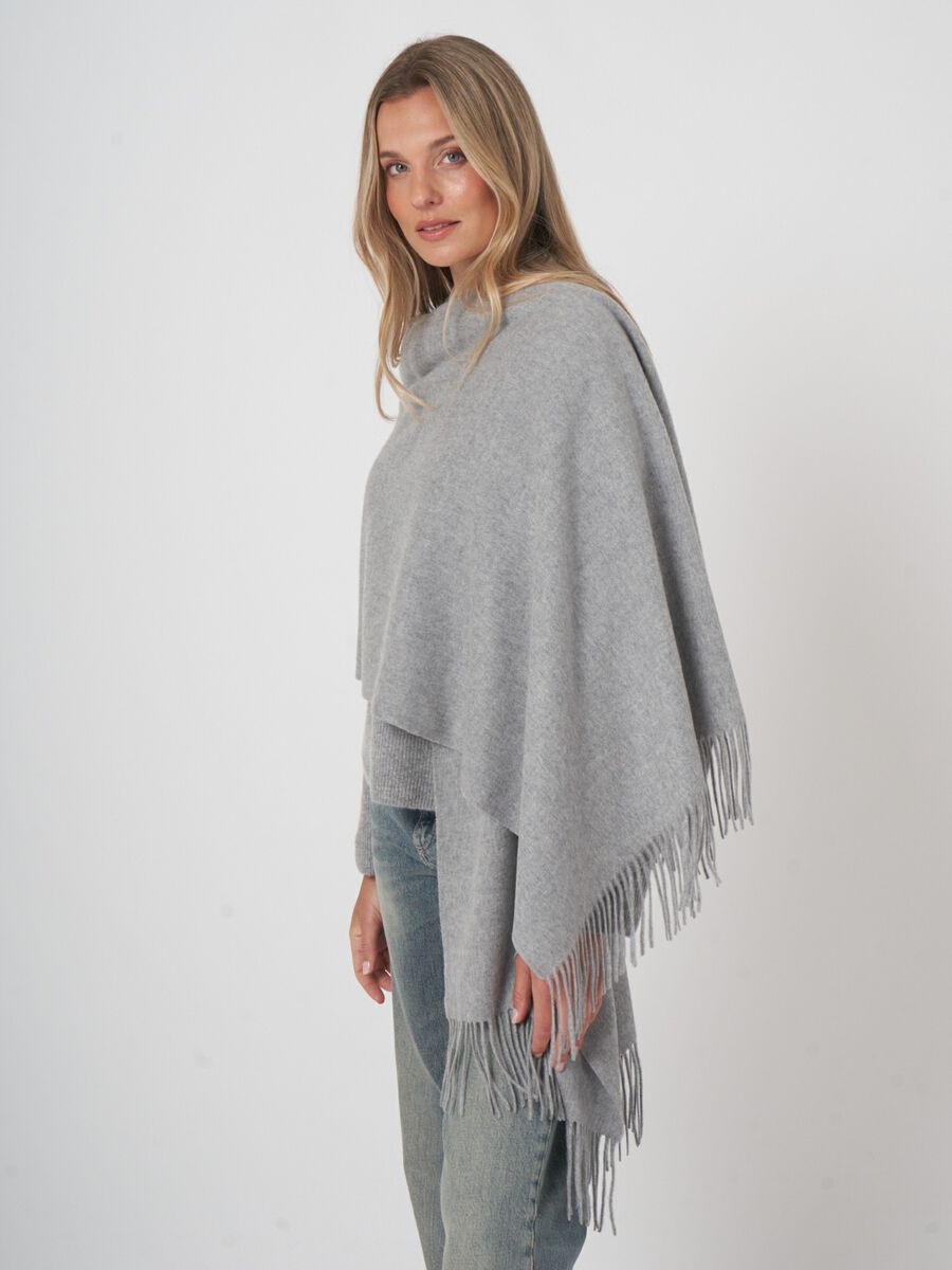 Oversized woven cashmere wrap with fringes image number 3