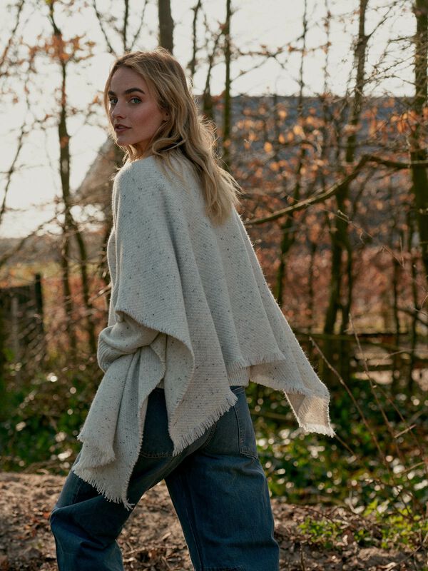 Poncho tweed femme — cachemire bio & franges repeat image number 2