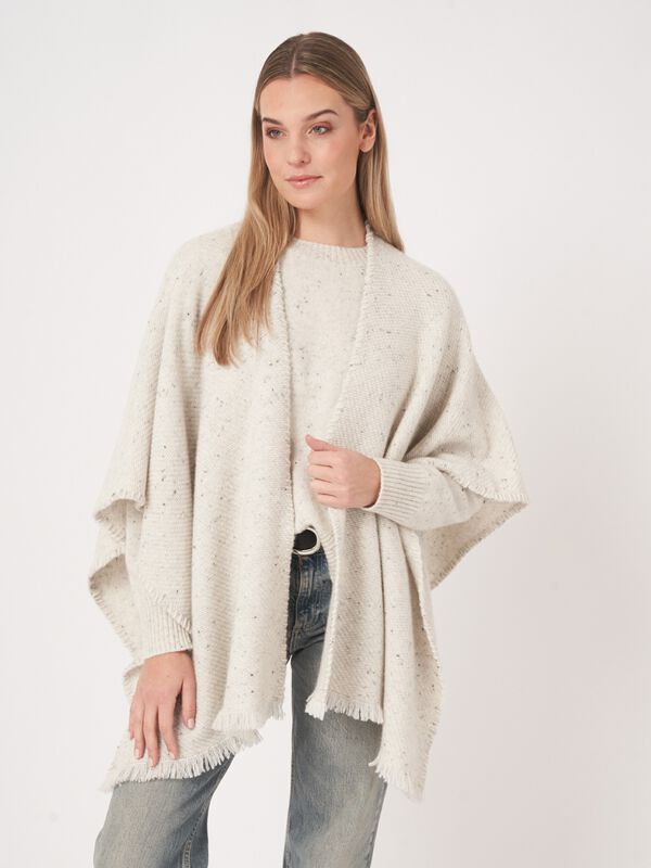 Poncho tweed femme — cachemire bio & franges repeat image number 4