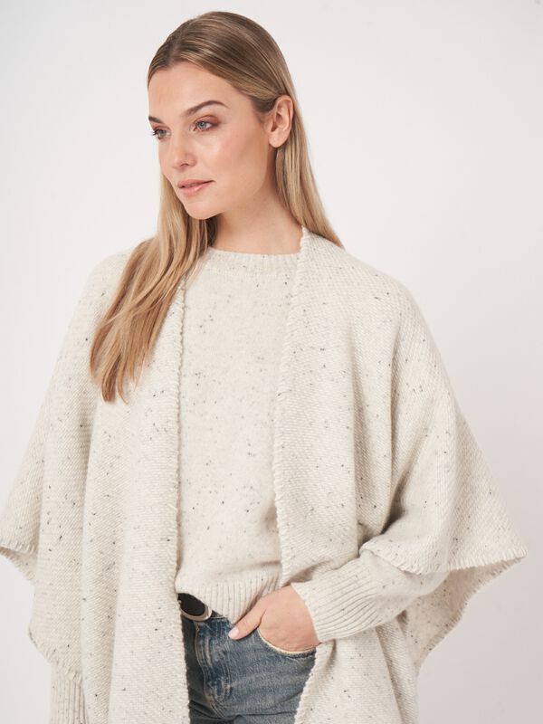 Poncho tweed femme — cachemire bio & franges repeat image number 7
