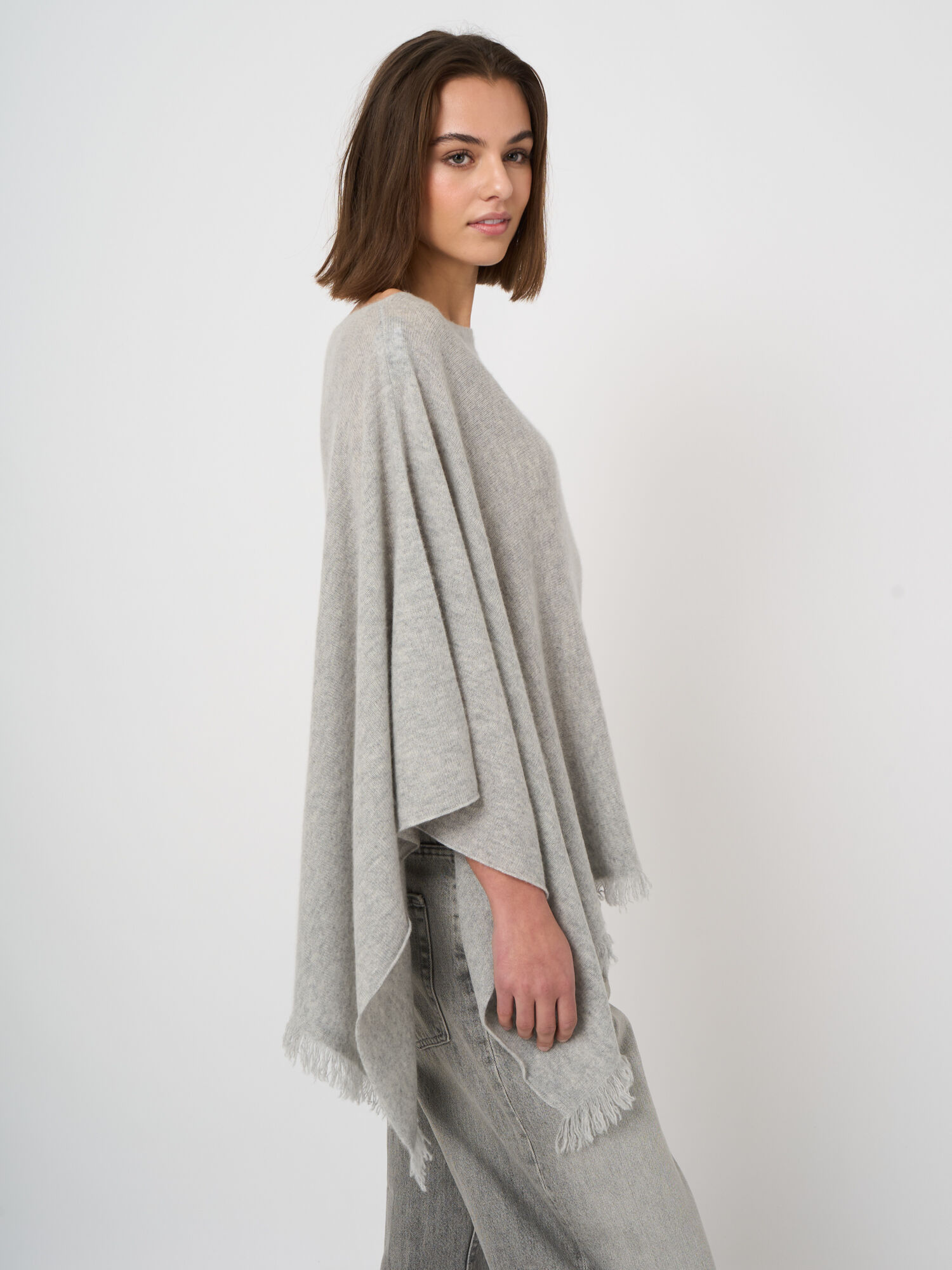 Fine-knit Cashmere Poncho, Fringed | REPEAT cashmere
