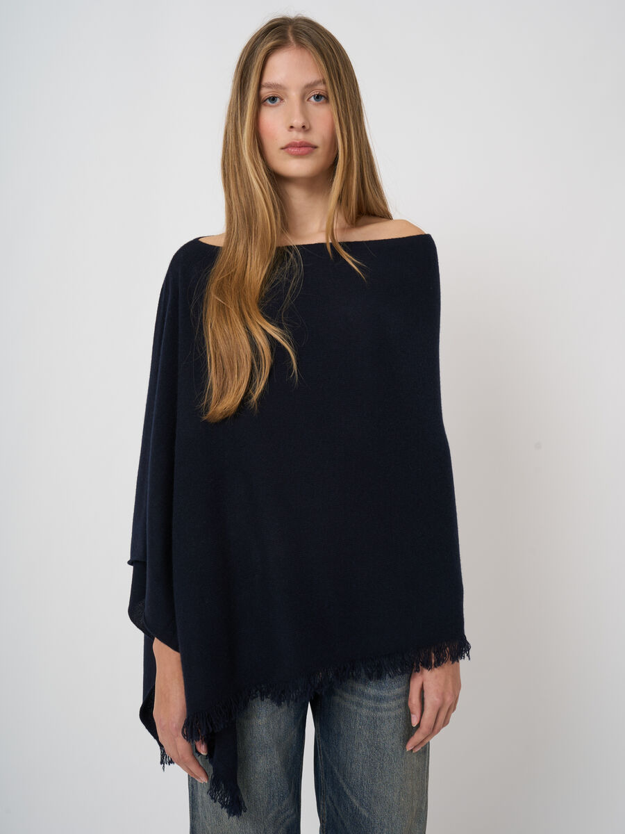 Fine-knit organic cashmere poncho with fringe image number 1