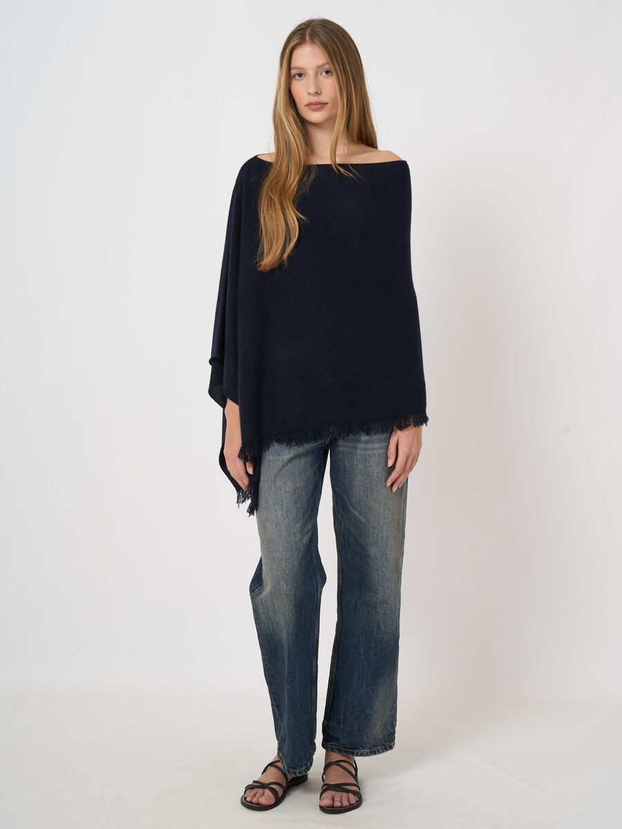Fine-knit organic cashmere poncho with fringe image number 2