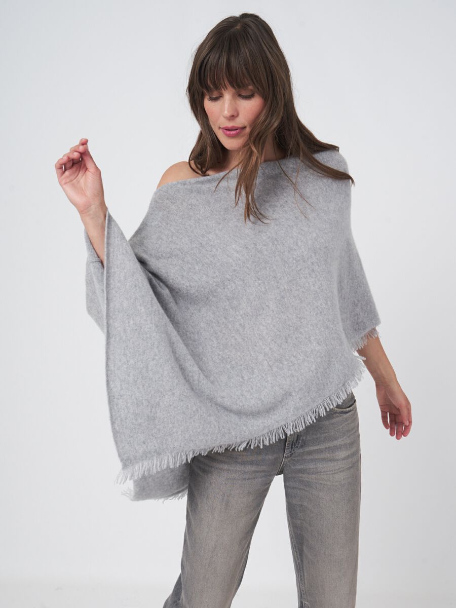 Fine knit organic cashmere poncho with fringes image number 0