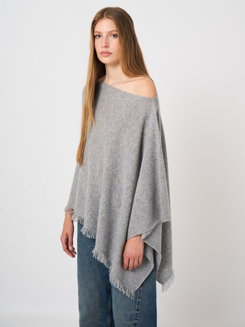 Fein gestrickter Poncho mit Fransen aus Bio-Kaschmir