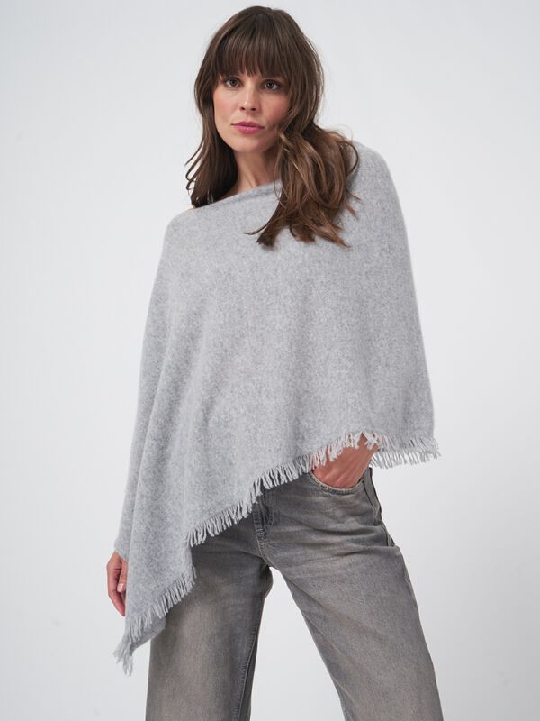 Poncho femme en cachemire — maille fine & franges élégantes image number 1